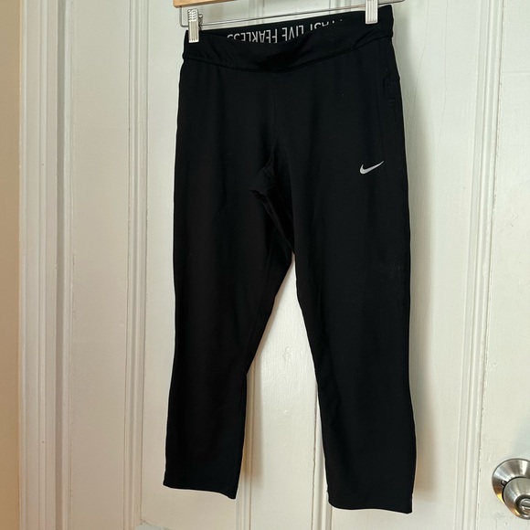 Nike Run Black Dri-Fit Cropped Leggings - Picture 6 of 6